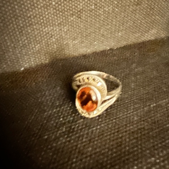 Amber Sterling Silver Ring 8.5 - Picture 2 of 4
